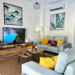 Palm Villa *