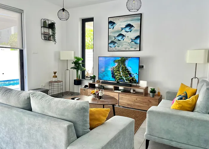 Palm Villa *