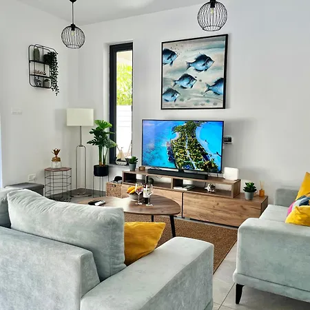 Palm Villa *